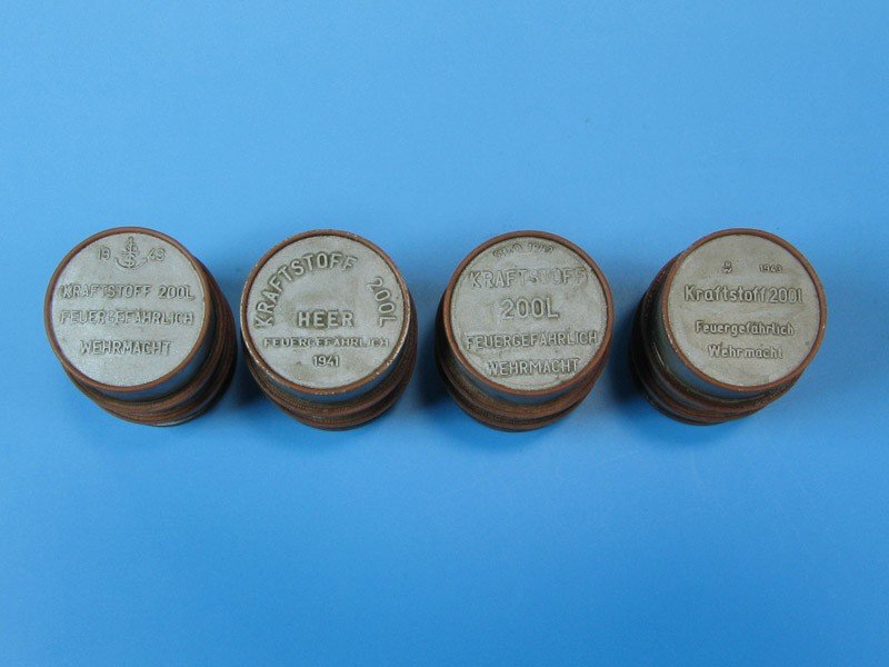Eureka XXL E-012 Zestaw 4 beczek 200l 1/35 – zdjęcie 4