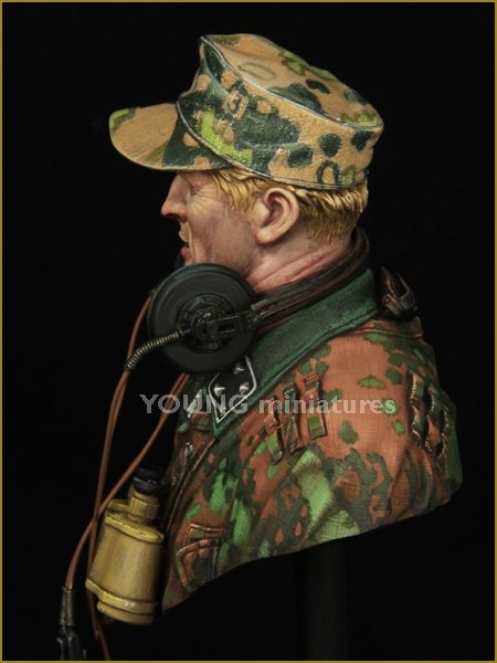 Young Miniatures YM1851 German WAFFEN SS Panzer Officer WWII 1/10 – zdjęcie 3