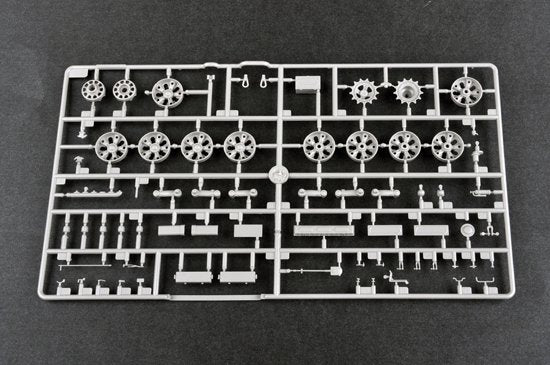 Trumpeter 09501 AT-T Artillery Prime Mover 1/35 – zdjęcie 6