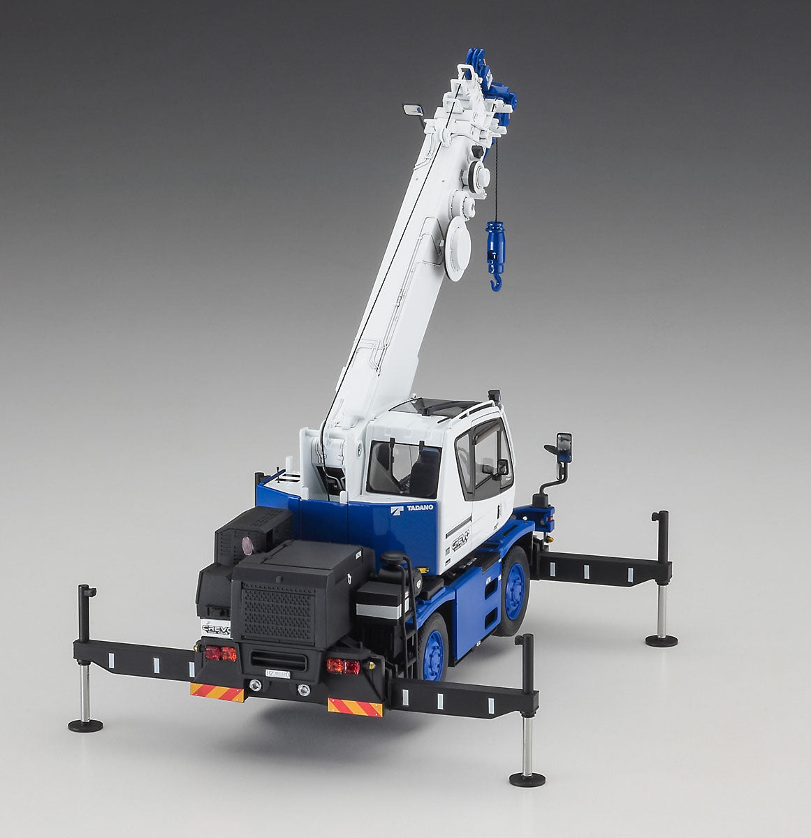 Hasegawa 66110 Tadano Rough Terrain Crane GR-130NL/N CREVO Mini G4 &amp;quot;H-Type Outrigger&amp;quot; 1/35 – zdjęcie 3