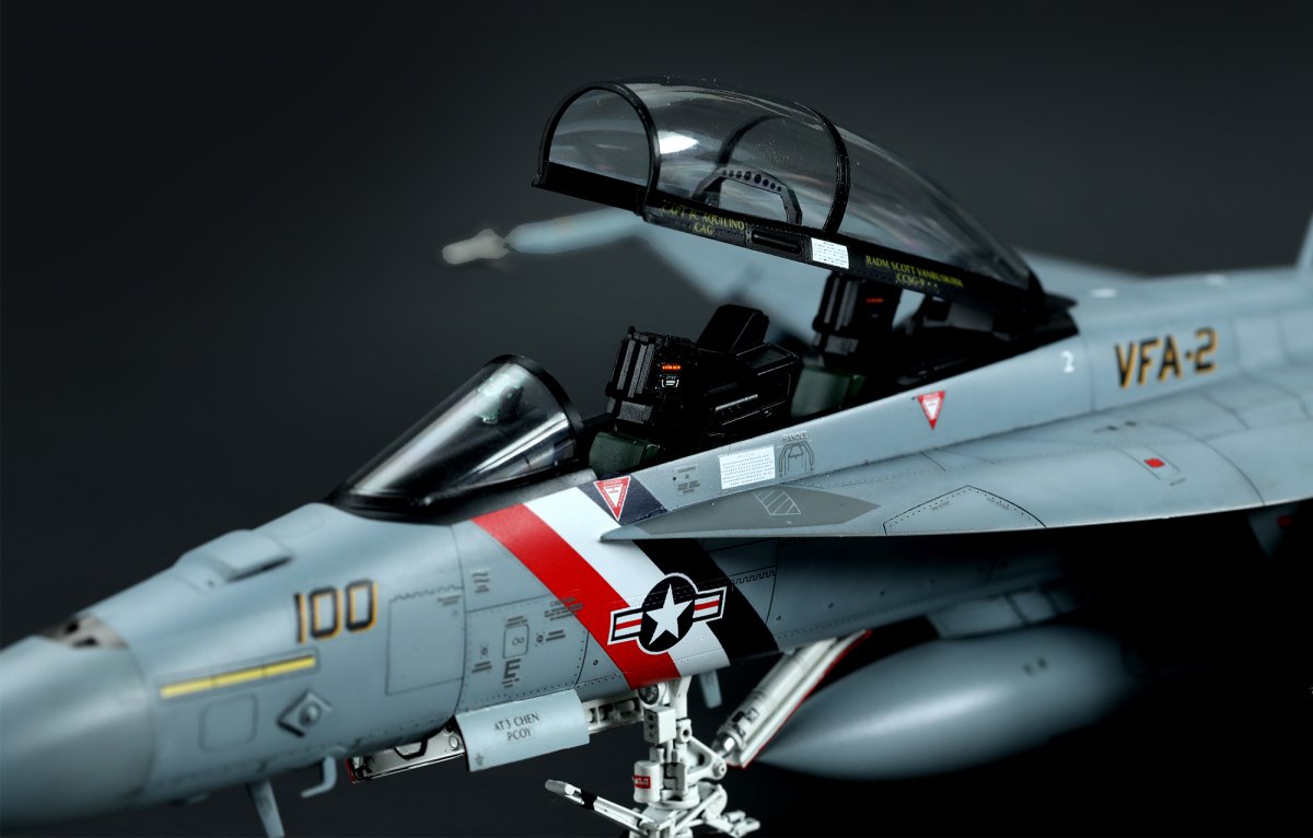 Meng LS-016 BOEING F/A-18F SUPER HORNET BOUNTY HUNTERS 1/48 – zdjęcie 4