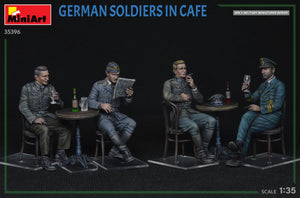 MiniArt 35396 GERMAN SOLDIERS IN CAFE 1/35 – zdjęcie 2