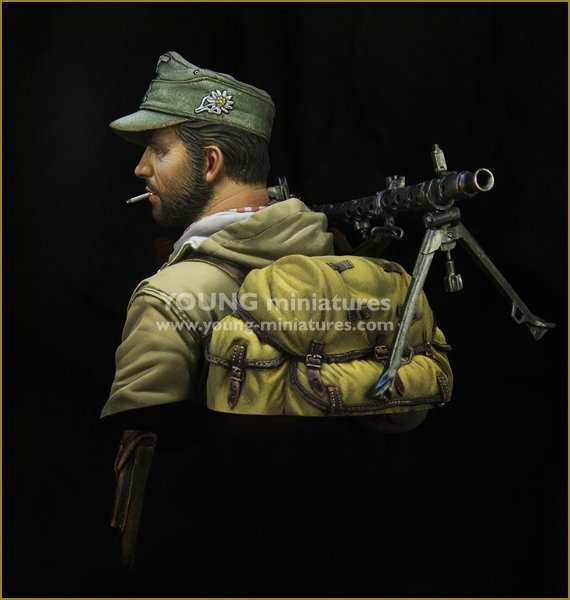 Young Miniatures YM1860 SS GEBIRGSJAGER WWII 1/10 – image 4