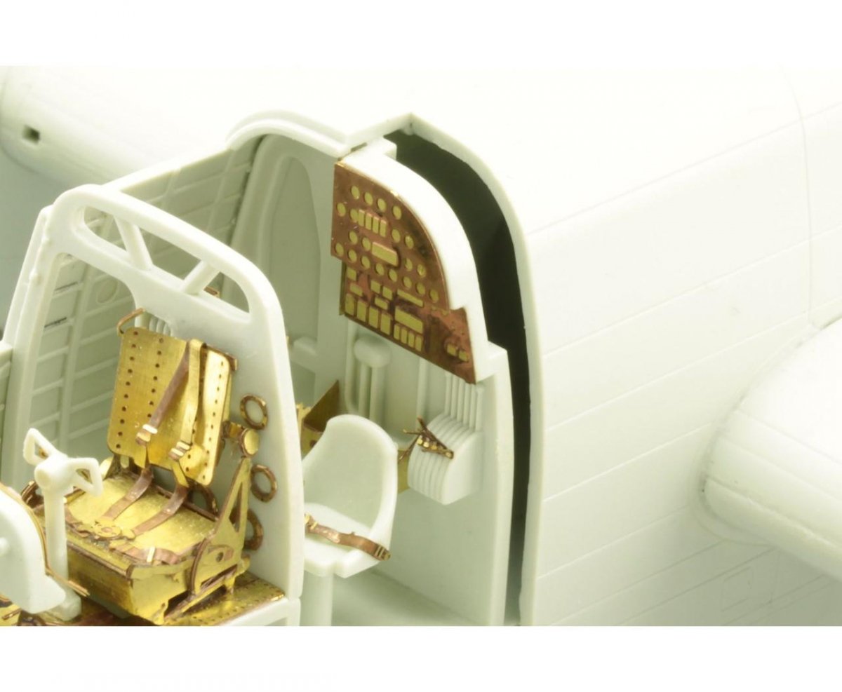 Eduard 73561 Halifax B Mk. III interior REVELL 1/72 – zdjęcie 5
