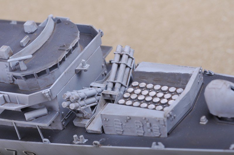 Trumpeter 04544 HMS Type 23 Frigate Kent F78 1/350 – zdjęcie 5