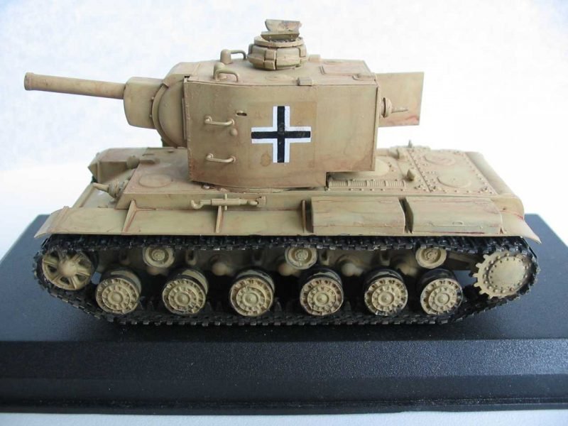 PST 72037 Pz.Kpfw. 754(r) heavy tank 1/72 – zdjęcie 2
