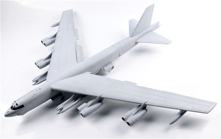 Modelcollect UA72200 B-52H U.S. Stratofortress strategic Bomber 1/72 – zdjęcie 5