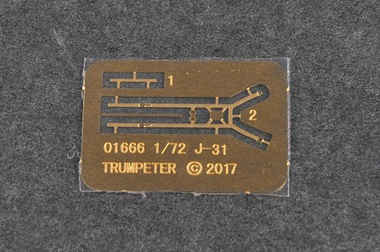 Trumpeter 01666 Shenyang J-31 Gyrfalcon (Airshow China 2014) 1/72 – zdjęcie 9