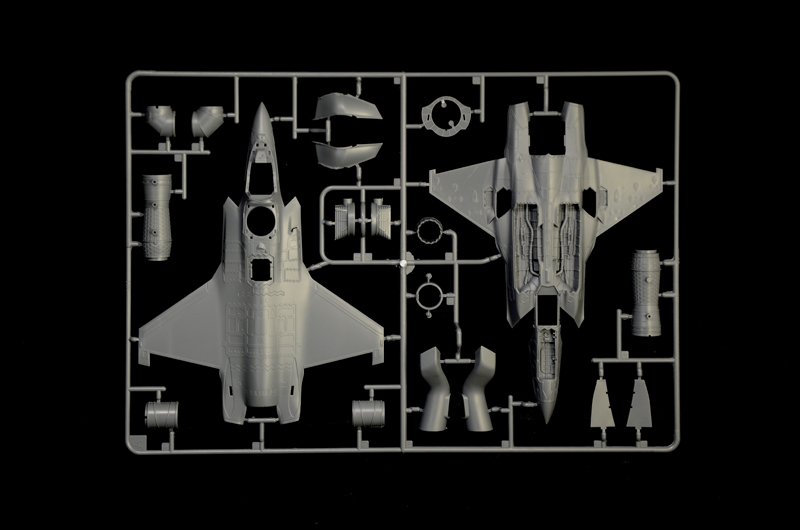 Italeri 1425 F-35 B Lightning II STOVL 1/72 – image 10