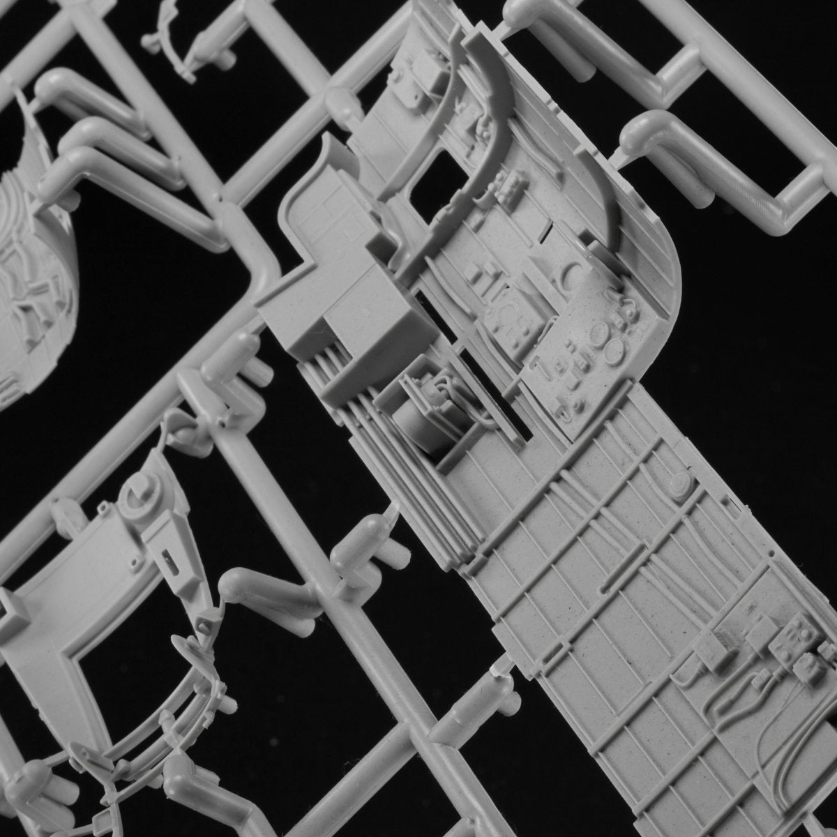 Border Model BF-010 Avro Lancaster B Mk.I/III with full Interior 1/32 – zdjęcie 14
