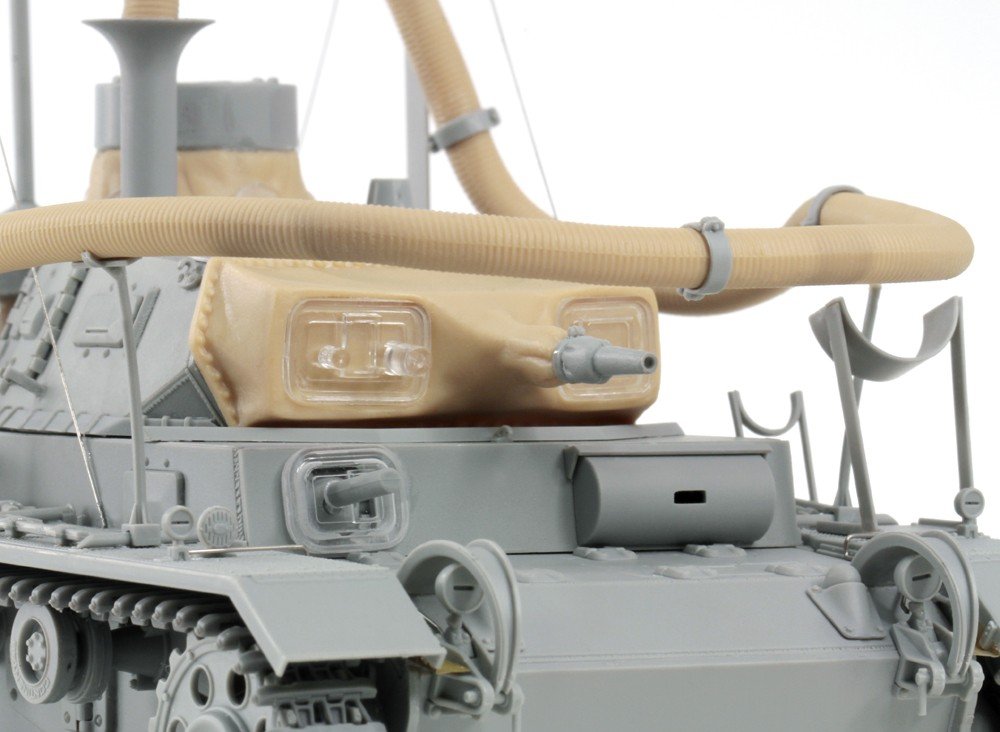 Cyber Hobby 6717 Pz. Kpfw. 111(3.7cm)(T) Ausf. F, Operation Seelowe 1/35 – zdjęcie 5