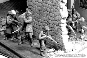 Master Box 3571 Who is that? German mountain troops and Soviet Marines (Spring 1943) 6 figures set 1/35 – zdjęcie 6