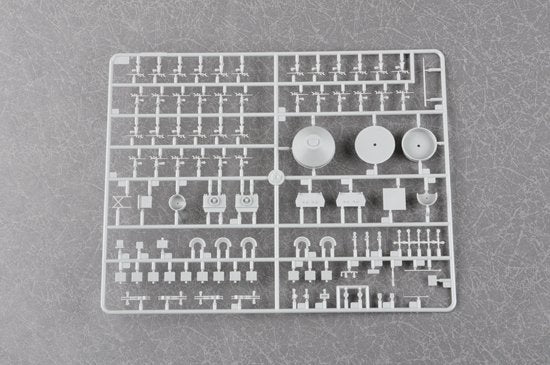 Trumpeter 03708 HMS Nelson 1944 1/200 – image 14