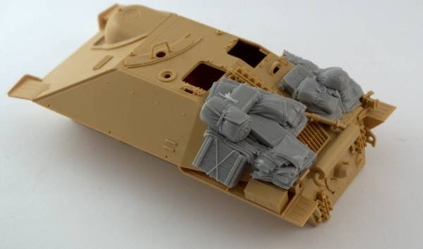Panzer Art RE35-573 Stowage set for “Hetzer” 1/35 – image 2
