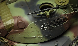 Meng Model TS-015 GERMAN MAIN BATTLE TANK LEOPARD 1 A5 1/35 – image 7