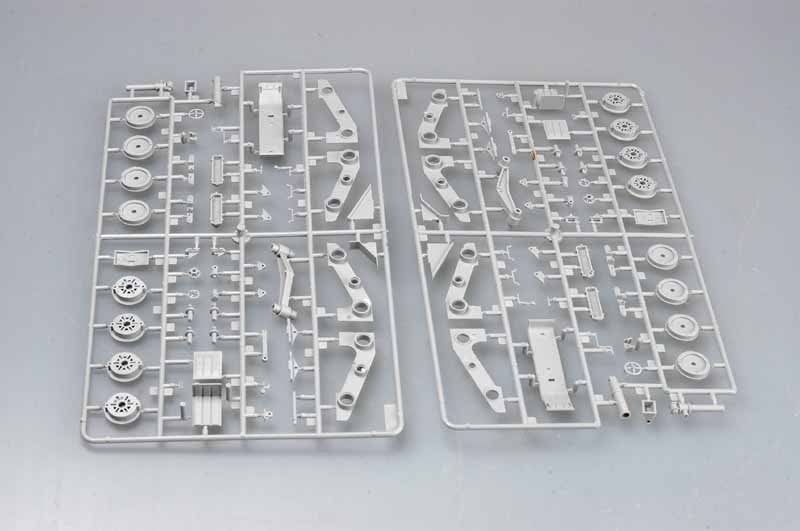 Trumpeter 00212 MAZ-537G Late Production type with MAZ/ChMZAP-5247G semitraii 1/35 – zdjęcie 13