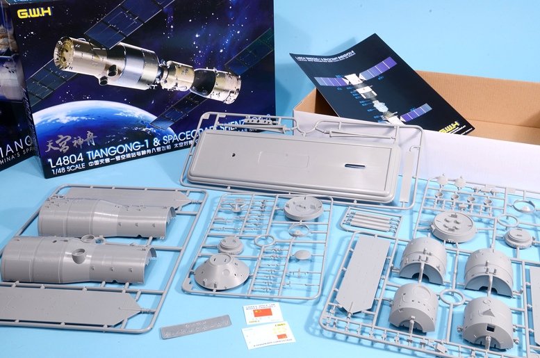 Great Wall Hobby L4804 Shenzhou-8 spacecraft and Tiangong-1 1/48 – zdjęcie 2