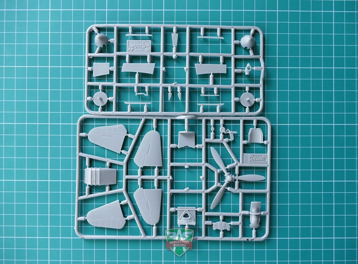 Modelsvit 4801 Yak-1B Soviet fighter 1/48 – image 6
