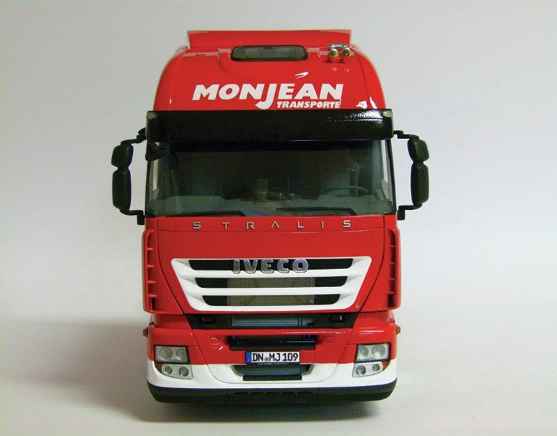 Italeri 3869 IVECO Stralis Active Space 1/24 – zdjęcie 3