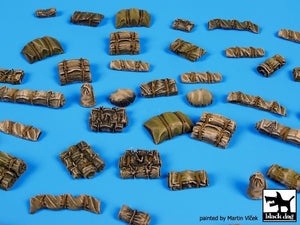 Black Dog T72056 Tentage plus bedrolls 2 accessories set 1/72 – image 2