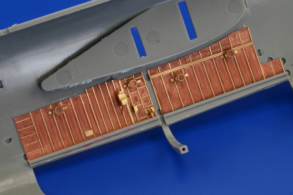 Eduard 72489 B-24 bomb bay 1/72 HASEGAWA – image 5