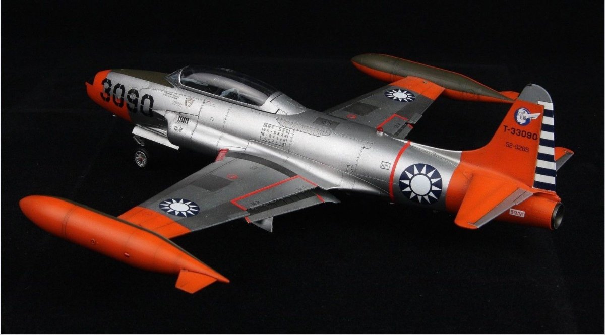 Great Wall Hobby S4805 RoCAF T-33A Shooting Star 1/48 – immagine 4