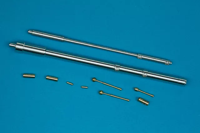 RB Model 35B110 BMP-3 Armament 30mm 2A72, 100mm 2A70, 3 x 7.62 PKT mg 1/35 – zdjęcie 2
