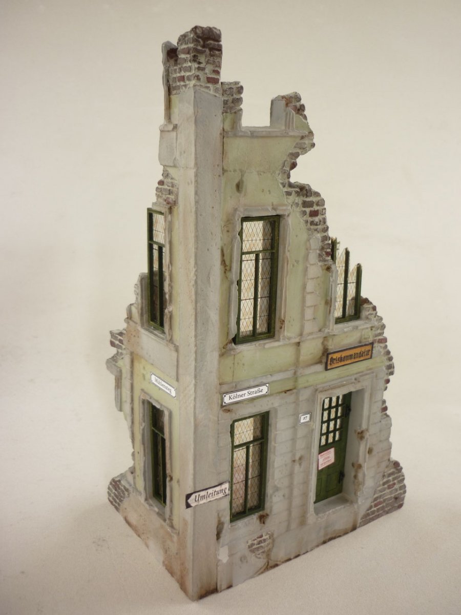 RT-Diorama 35256 Corner Ruin 1/35 – image 7