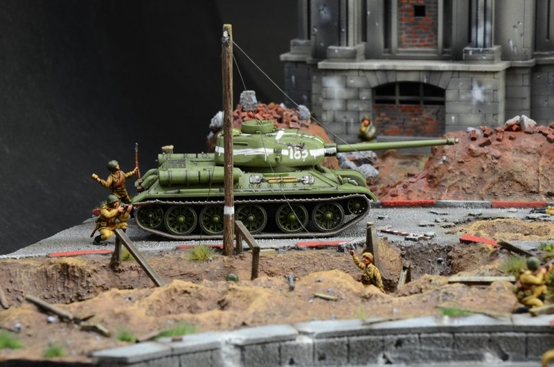 Italeri 6195 Battle for the Reichstag 1945 - BATTLE SET 1/72 – zdjęcie 4