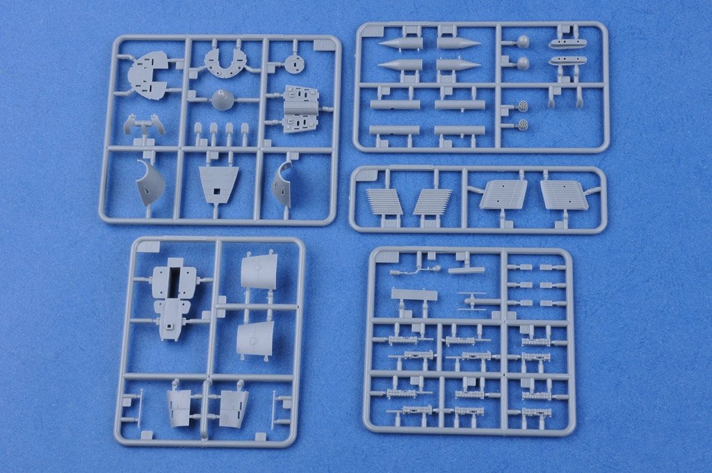 Hobby Boss 80380 Me 262 B-1a/CS-92 1/48 – image 7