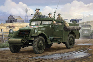Hobby Boss 82451 US M3A1 White Scout Car Early Production (1/35)