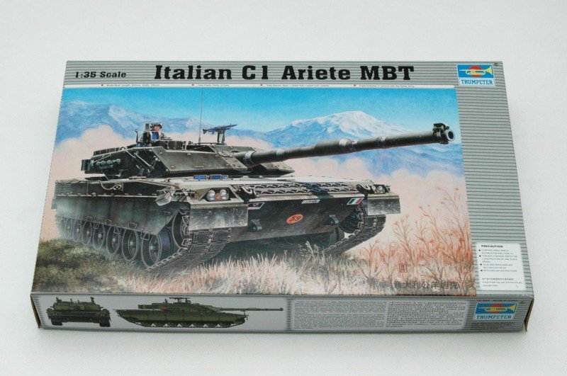 Trumpeter 00332 Italian C-1 Ariete MBT 1/35 – image 2