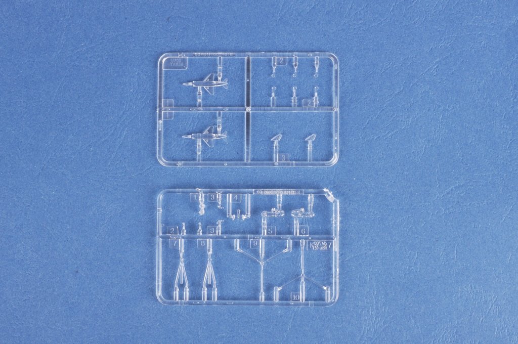 Hobby Boss 83416 Soviet Aircraft Carrier Baku 1/700 – image 8