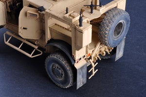 Trumpeter 00930 US M-ATV MRAP 1/16 – image 8
