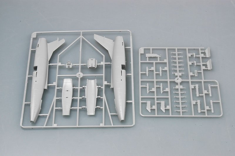 Trumpeter 01648 F-100C Super Sabre 1/72 – zdjęcie 7