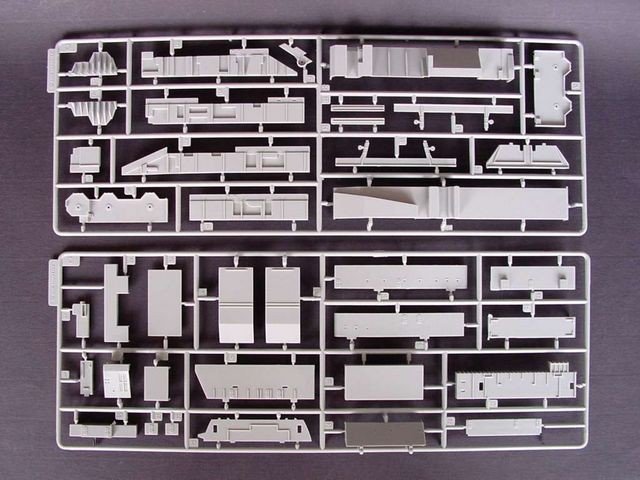 Trumpeter 05604 Porte-avions américain CV-13 Franklin 1944 (1/350) – image 5