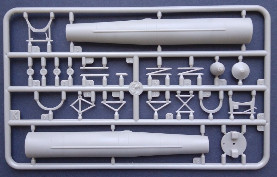 Roden 336 Douglas C-133A w / PGM-17 Thor IRBM 1/144 – zdjęcie 3