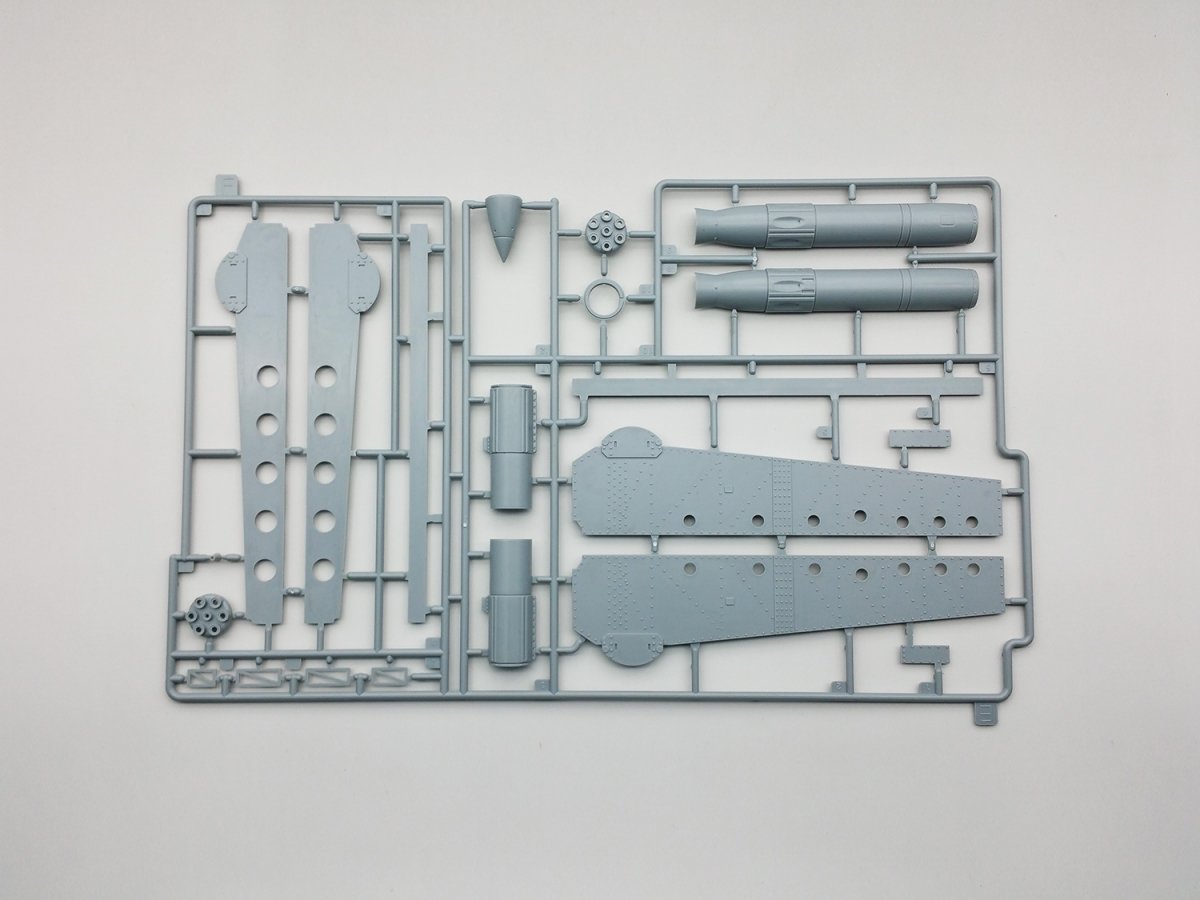 Amusing Hobby 35A010 Rheintochter R-1 1/35 – zdjęcie 7