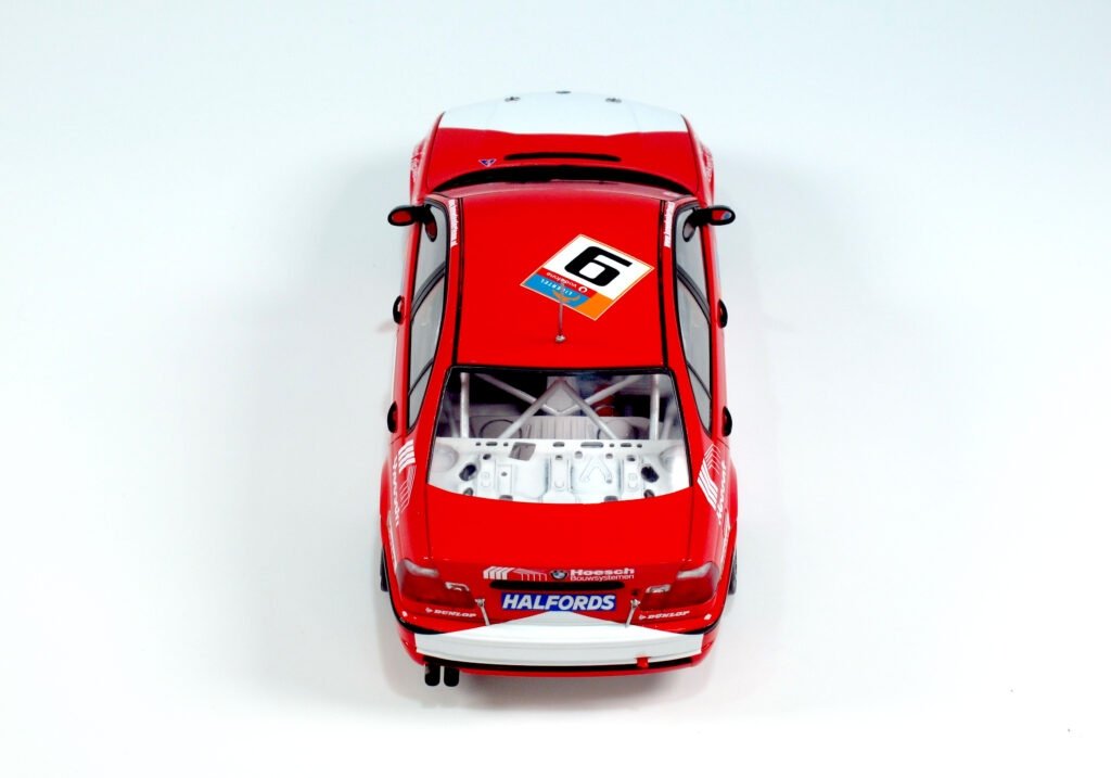 NuNu PN24007 BMW 320i E46 DTCC 2001 Winner 1/24 – image 7