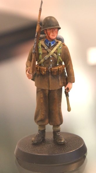 ToRo Model 35F103 September 1939 - Polish Soldier with full field equipment 1/35 – image 3