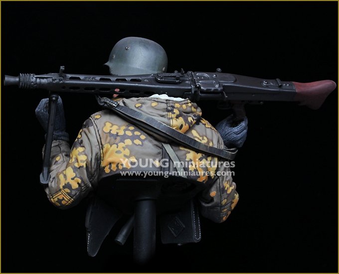 Young Miniatures YM1882 German Machine Gunner Eastern Front WWII 1/10 – zdjęcie 4