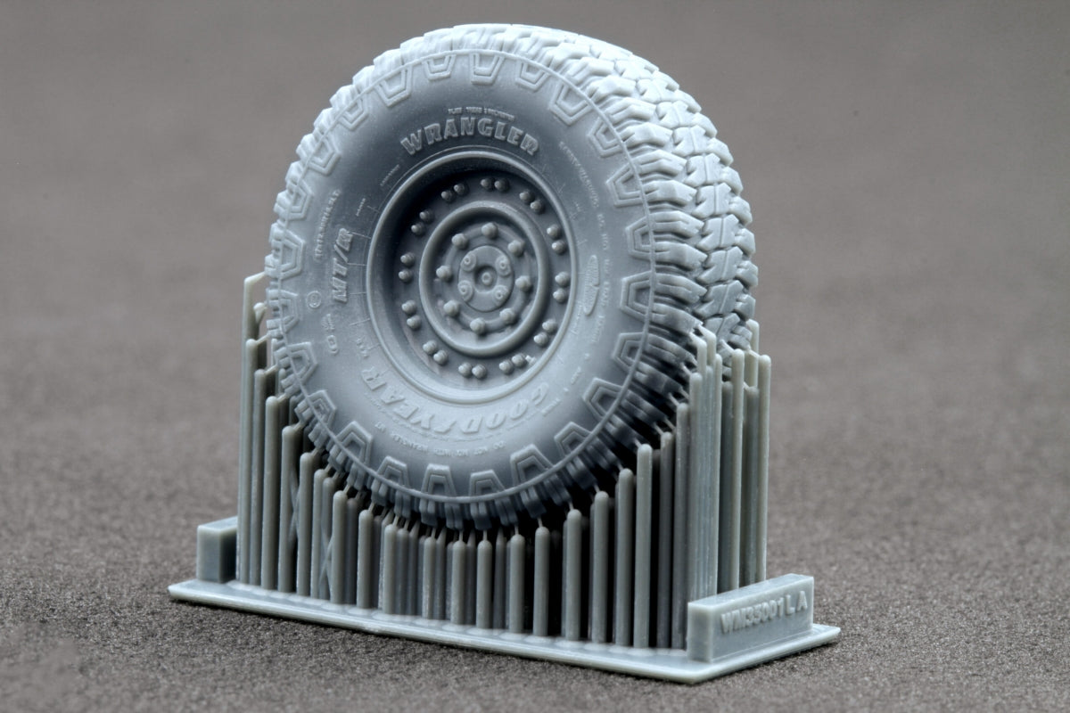 ScaleX WM 35001 HMMWV MT/R 24-bolt Ordinary wheel set (Academy, ICM) 1/35