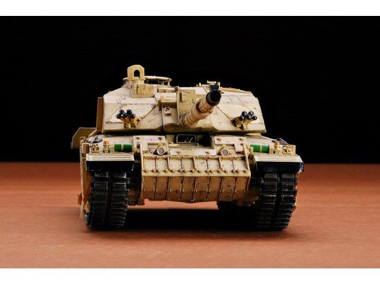 Trumpeter 00323 British Challenger 2 MBT (OP. Telic) Iraq 2003 1/35 – image 7