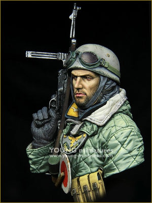 Young Miniatures YM1874 German Fallschirmjäger Eastfront 1943 1/10 – zdjęcie 2