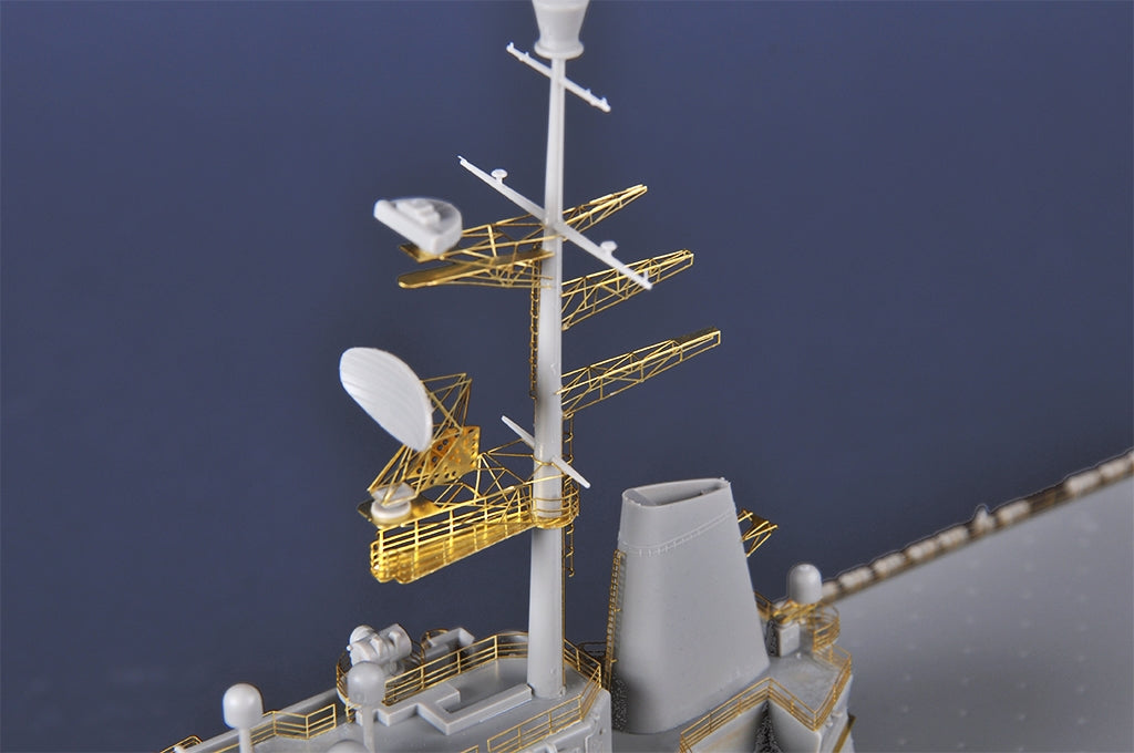 Trumpeter 05635 French Navy Helicopter Cruiser Jeanne dArc 2008 1/350 – zdjęcie 12