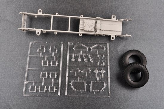 Trumpeter 00930 US M-ATV MRAP 1/16 – image 13