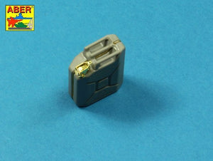 Aber 16158A German WW II 20L Jerry Can closings &amp;amp; 200L fuel drum covers (choice A) 1/16 – zdjęcie 9