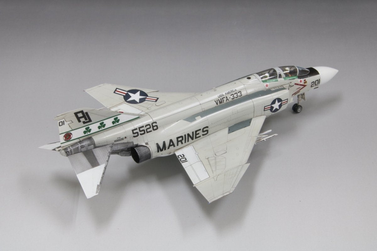 Fine Molds 72843 US MARINE F-4J Jet Fighter MARINES 1/72 – image 6