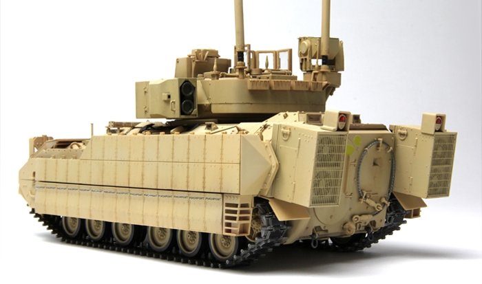 Meng Model SS-004 U.S.Infantry Fighting Vehicle M2A3 Bradley w/BUSK 1/35 – zdjęcie 5