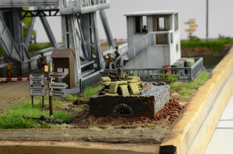 Italeri 6194 PEGASUS BRIDGE - D.Day 75Ann.1944-2019 - BATTLE SET 1/72 – zdjęcie 10